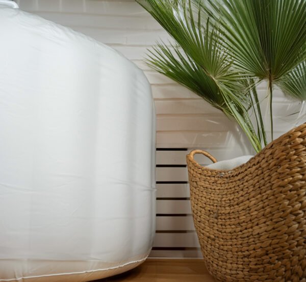 Hygiënische liner die het volledige bad bedekt, gemakkelijk te gebruiken en veilig voor moeder en baby.